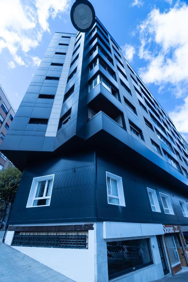 Apartamentos Turisticos Fatima, En El Centro De Vigo Exterior foto